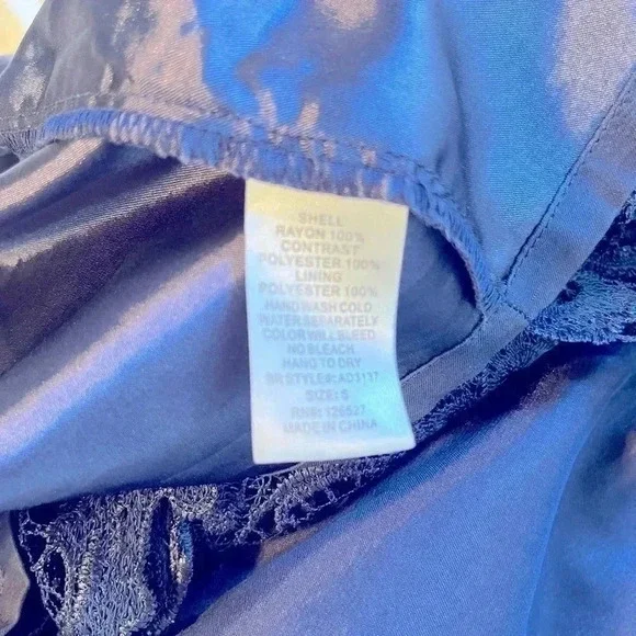 Alythea BACKLESS Royal Lace navy cocktail dress EUC - Picture 6 of 6